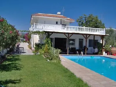Varelis Hotel
